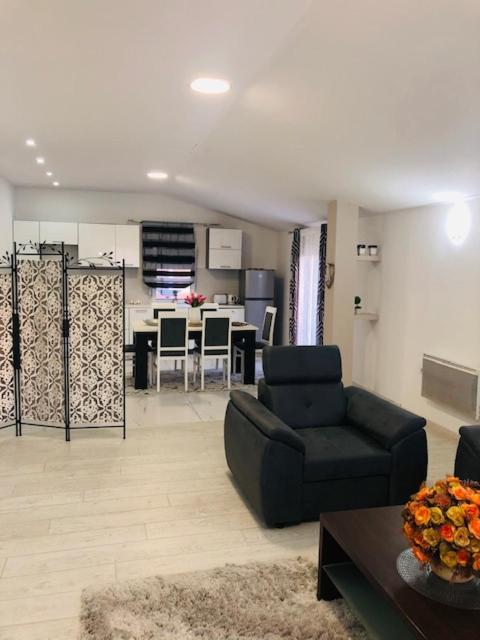Apartman Mona Подгорица Екстериор снимка