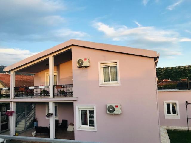 Apartman Mona Подгорица Екстериор снимка
