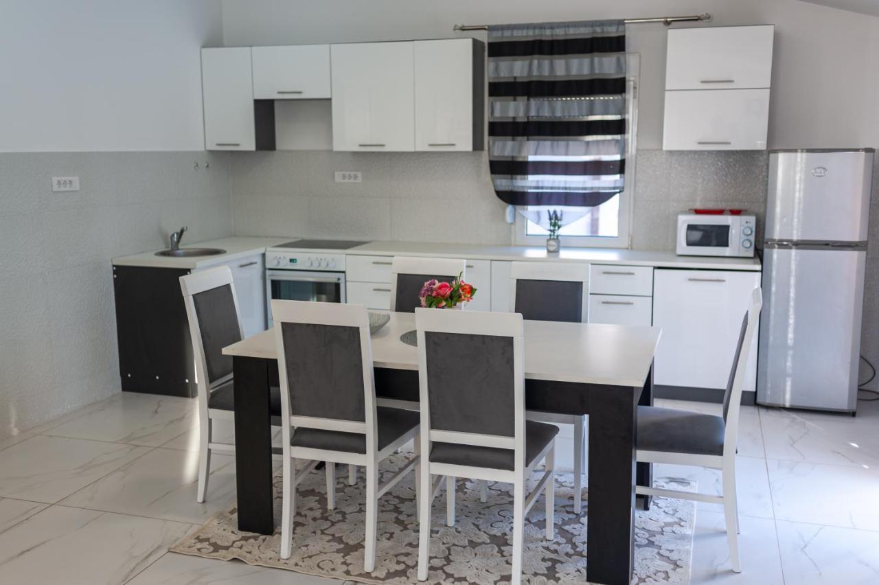 Apartman Mona Подгорица Екстериор снимка